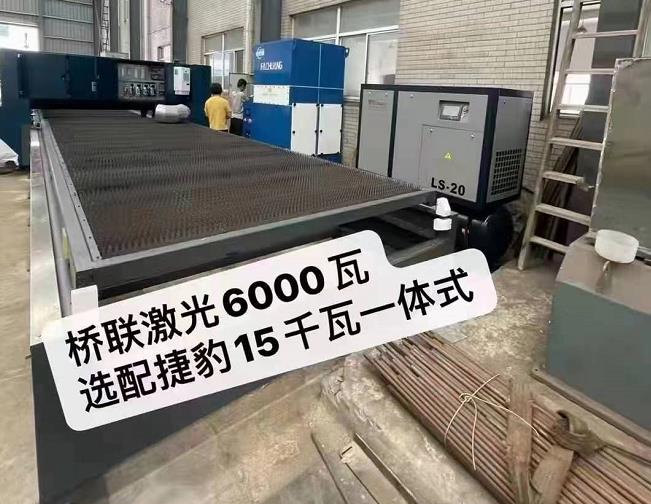 激光切割專(zhuān)用螺桿機(jī)案例
